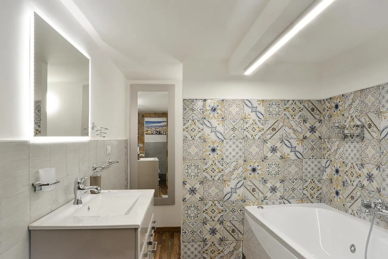 Filomena Suite Luxury Apartment Katania